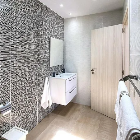 New York Villa *